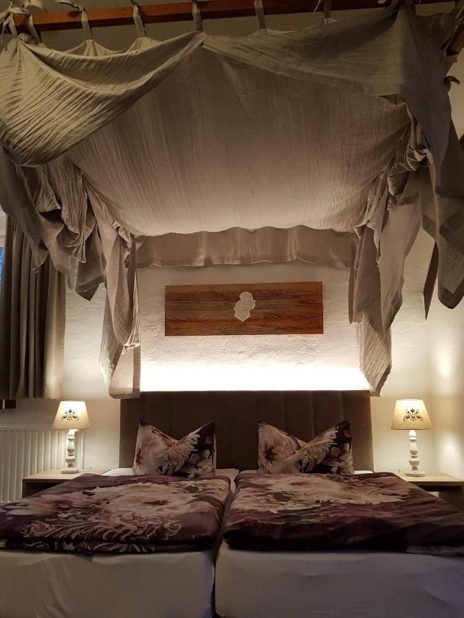 Ritterhof Kampehl Hotell Neustadt  Exteriör bild